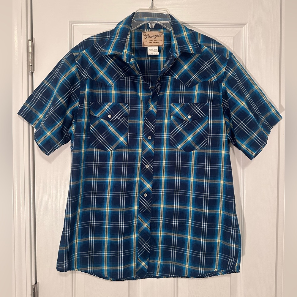 Wrangler Western Men's Large Blue and Yellow Plaid Pearl Button Up Top